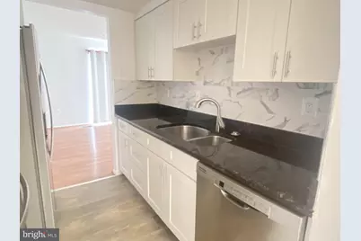 8900 Shamrock Court, Springfield, VA 22152 - Photo 5