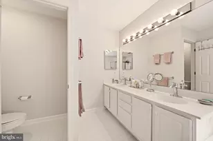 4093 Oak Village Landing, Fairfax, VA 22033 - Photo 25