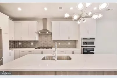 7512 Sawyer Farm Drive, McLean, VA 22102 - Photo 5