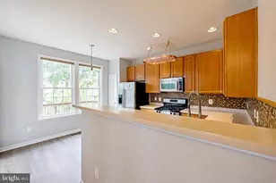 3385 Beechcliff Dr, Alexandria, VA 22306 - Photo 13