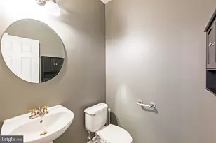 3385 Beechcliff Dr, Alexandria, VA 22306 - Photo 9