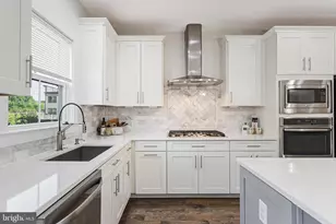 3167 Virginia Bluebell Ct, Fairfax, VA 22031 - Photo 19