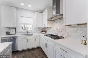 3167 Virginia Bluebell Ct, Fairfax, VA 22031 - Photo 23