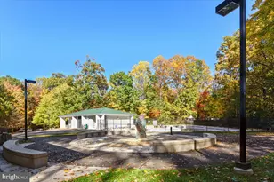 2331 Middle Creek Ln, Reston, VA 20191 - Photo 51