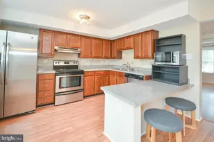 2331 Middle Creek Ln, Reston, VA 20191 - Photo 9