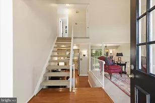 12014 Trossack Rd, Herndon, VA 20170 - Photo 5