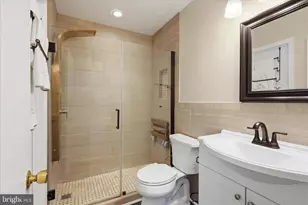 12014 Trossack Rd, Herndon, VA 20170 - Photo 17