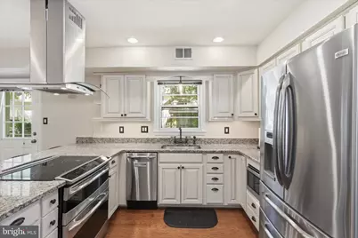 12014 Trossack Road, Herndon, VA 20170 - Photo 11