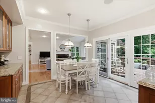 11711 Saddle Crescent Cir, Oakton, VA 22124 - Photo 9