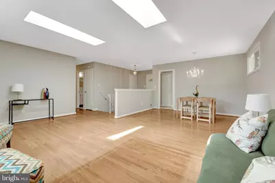 8712 Piccadilly Place, Springfield, VA 22151 - Photo 7