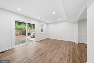 5862 Kara Pl, Burke, VA 22015 - Photo 13