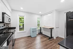 5862 Kara Pl, Burke, VA 22015 - Photo 5
