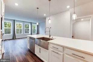 13036 Hattontown Square, Herndon, VA 20171 - Photo 19