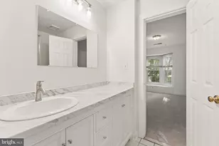 12249 Fairfield House Dr, Fairfax, VA 22033 - Photo 29