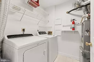 12249 Fairfield House Dr, Fairfax, VA 22033 - Photo 31