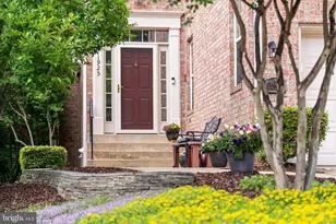 1925 Logan Manor Dr, Reston, VA 20190 - Photo 5