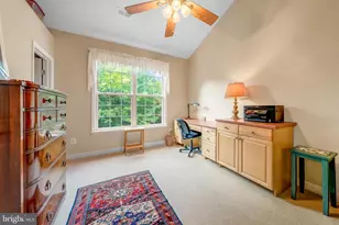 1925 Logan Manor Dr, Reston, VA 20190 - Photo 27