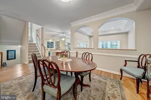1925 Logan Manor Dr, Reston, VA 20190 - Photo 15