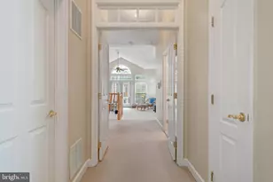 1925 Logan Manor Dr, Reston, VA 20190 - Photo 19