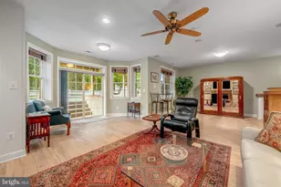 1925 Logan Manor Dr, Reston, VA 20190 - Photo 33