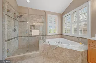 1925 Logan Manor Dr, Reston, VA 20190 - Photo 25