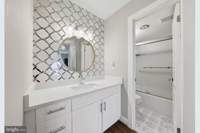 8340 Greensboro Drive #1011, McLean, VA 22102 - Photo 9