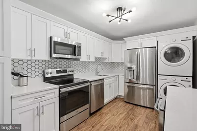 8340 Greensboro Drive #1011, McLean, VA 22102 - Photo 5