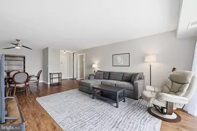8340 Greensboro Drive #1011, McLean, VA 22102 - Photo 3