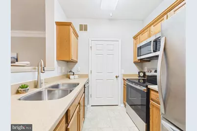1601 Spring Drive #1307, McLean, VA 22102 - Photo 3
