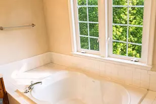 9640 Potters Hill Cir, Lorton, VA 22079 - Photo 5