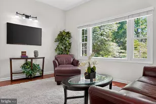 5845 Rexford Dr, Springfield, VA 22152 - Photo 9