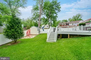 8513 Fairburn Dr, Springfield, VA 22152 - Photo 45