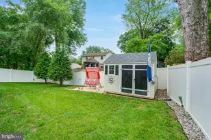 8513 Fairburn Dr, Springfield, VA 22152 - Photo 47