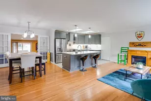 8513 Fairburn Dr, Springfield, VA 22152 - Photo 5