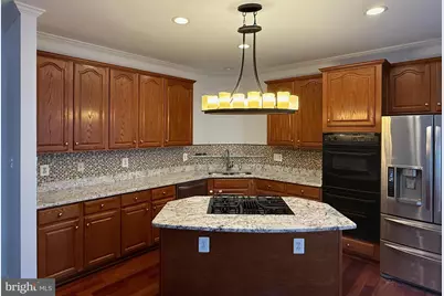 2833 Grace Forest Place, Vienna, VA 22180 - Photo 3