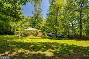 9216 Weant Dr, Great Falls, VA 22066 - Photo 5