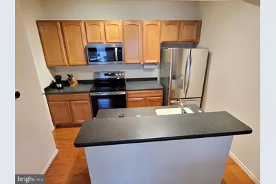 3910 Penderview Drive #624, Fairfax, VA 22033 - Photo 5