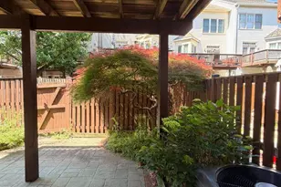 6618 Thurlton Dr, Alexandria, VA 22315 - Photo 23