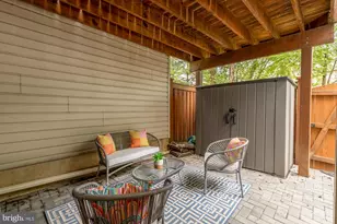 4024 Heatherstone Ct, Fairfax, VA 22030 - Photo 11