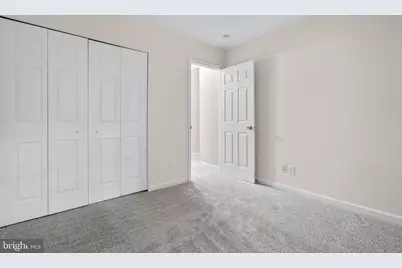 14894 Lambeth Square, Centreville, VA 20120 - Photo 23