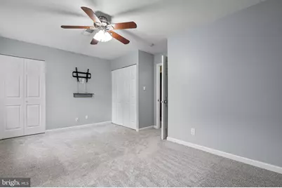 14894 Lambeth Square, Centreville, VA 20120 - Photo 17