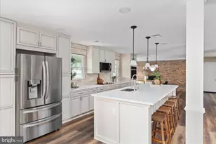 10830 Greene Dr, Lorton, VA 22079 - Photo 9