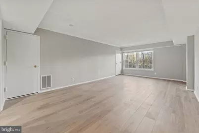 7640 Tremayne Place #110, McLean, VA 22102 - Photo 9