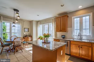 2520 Walnut Leaf Ln, Herndon, VA 20171 - Photo 17
