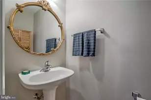 2520 Walnut Leaf Ln, Herndon, VA 20171 - Photo 9
