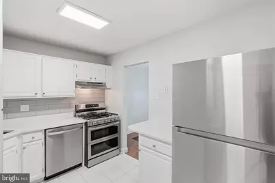 1558 Northgate Square #1558-32B, Reston, VA 20190 - Photo 7