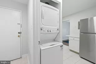 1558 Northgate Square, Reston, VA 20190 - Photo 5