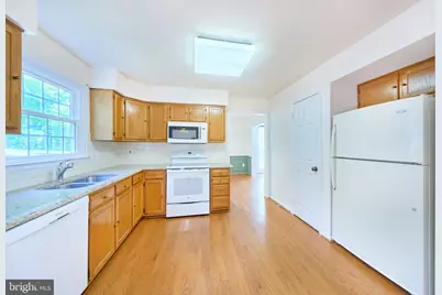 8508 Silverdale Road, Lorton, VA 22079 - Photo 17