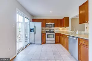 13696 Wildflower Ln, Clifton, VA 20124 - Photo 3