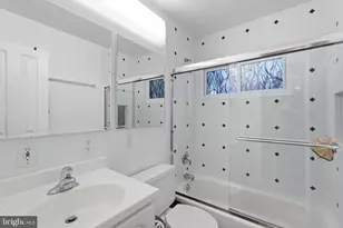 6817 Valley Brook Dr, Falls Church, VA 22042 - Photo 23